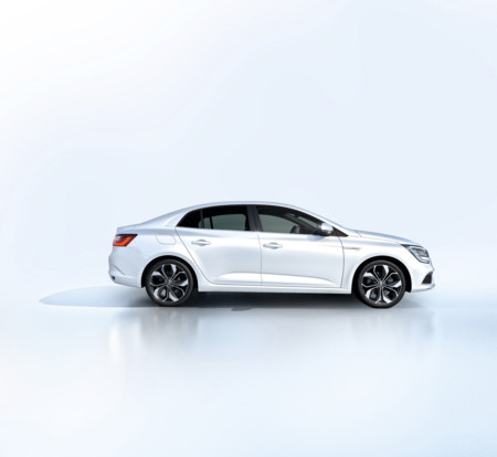Este es el Renault Mégane Sedan y no lo verás en España