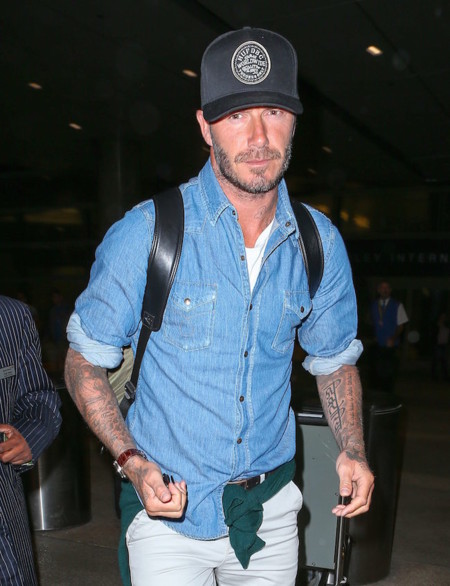 David Beckham nos enseña como viajar con un look perfecto y cómodo en nuestra viajes de verano