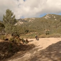El scooter offroad de Kymco podría estar detrás de este teaser en forma de vídeo, un rival de la Honda X-ADV