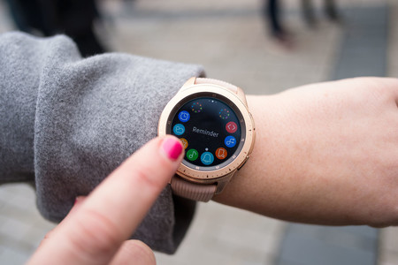 El lector de huellas en la pantalla llegará a los smartwatch si esta patente de Samsung se hace realidad