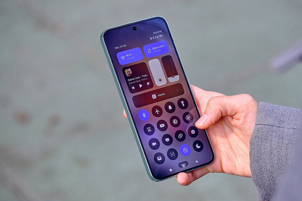 Xiaomi va a toda pastilla y Google dormido al volante: HyperOS 2 ya está disponible con el parche de noviembre en estos móviles 