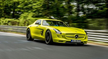 A Mercedes-Benz le picó el bicho de los autos eléctricos