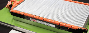 Japón necesita dejar de depender de las baterías de China para sus coches eléctricos. Su mejor baza es Toyota y sus baterías de estado sólido