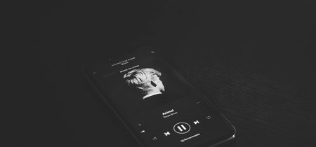 Cuando guardar un disco en Spotify es acceder a que una discográfica te rastree y controle tu librería musical
