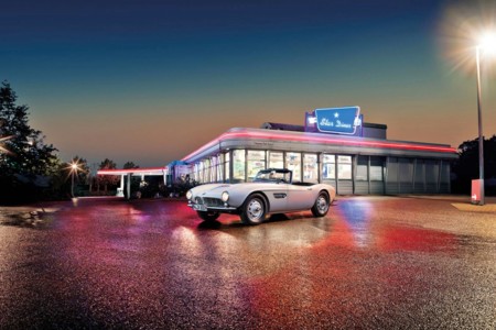 Este es el especialísimo BMW 507 de Elvis Presley, y en unos días puede ser tuyo