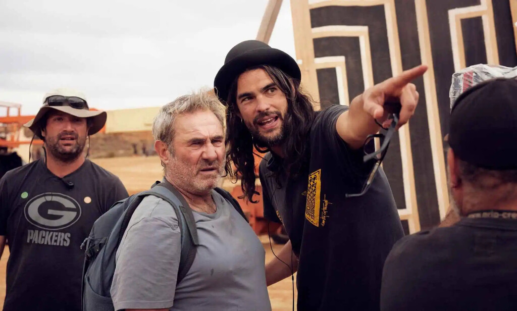 Oliver Laxe defiende ver las películas en el cine, pero reconoce que peca a veces viéndolas en casa: "Me despisto y maltrato a las películas"