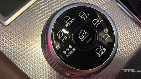 Mitsubishi Outlander PHEV 2025