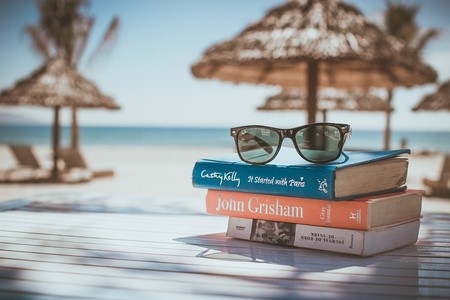 5 libros para quienes gustan de leer grandes historias y encontrarse con personajes que aman la comida