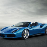 Ferrari 488 Spider, azul como el cielo (y el nuevo Ford GT)