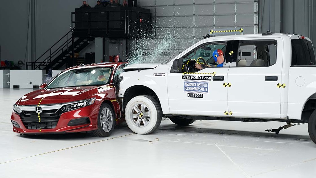 El IIHS actualizará la prueba te impacto lateral para obtener resultados más reales