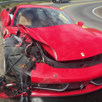 Dolorpasión™: Rentas un Ferrari 458 Italia y te confías en la carretera, tú imagina el resto