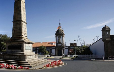 1024px Puerta Del Arsenal Militar De Ferrol Jpg 1 024x647 Pixeles