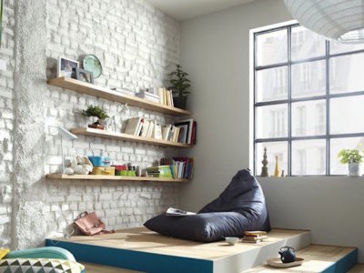 Jugando con las estanterías: consigue espacio extra sumando estilo