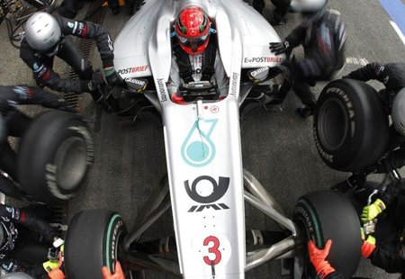 Nico Rosberg le vuelve a ceder su número a Michael Schumacher