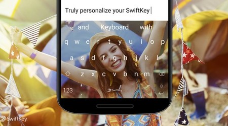 Swiftkey quiere acabar con los teclados aburridos y ahora permite personalizar los fondos con tus fotos