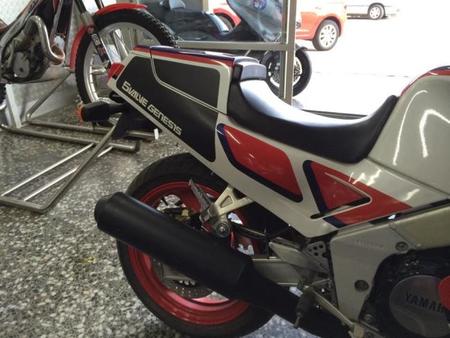 Yamaha FZR750 de 1987