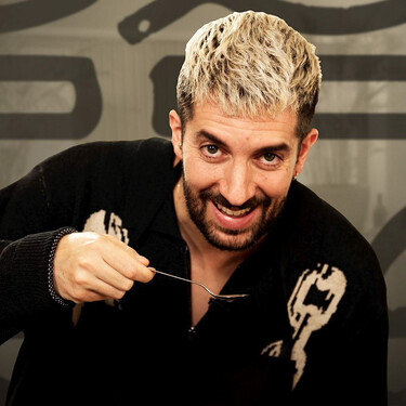 David Broncano, 41 años: “Desayuno una tortilla de claras o tomo yogur con fruta, pero a veces no puedo, así que me hago un batido con gofio, frutos rojos, plátano, avena y leche" 