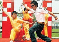 ¡Elías vuelve a recibir... esta vez de Stoner!