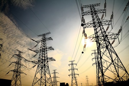 Vienen más recortes para las eléctricas en España