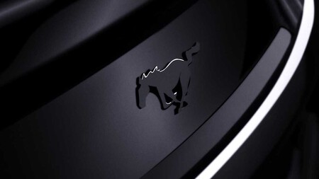 Ford Mustang Dark Horse