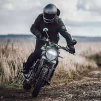 Una Husqvarna Svartpilen 125 viene en camino a Europa con 15 CV y ADN de KTM 125 Duke