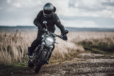 Una Husqvarna Svartpilen 125 viene en camino a Europa con 15 CV y ADN de KTM 125 Duke