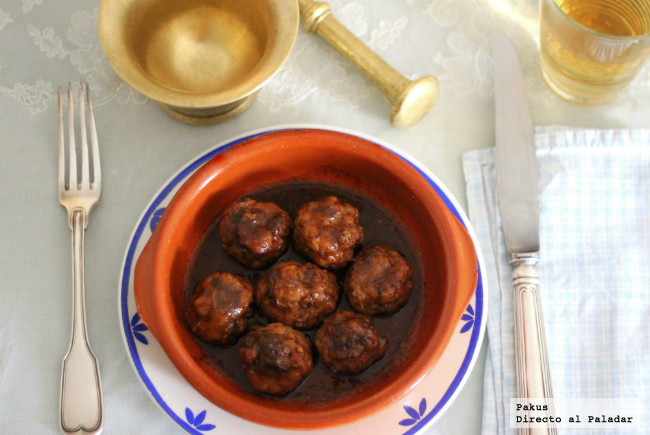 Las recetas de nuestras madres: albóndigas en salsa oscura