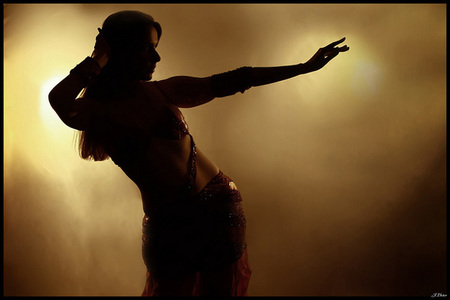 ¿Se puede hacer la danza del vientre embarazada?