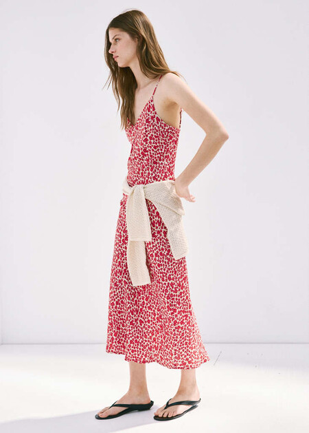 vestido cuello pico