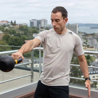 Marcos Vázquez, experto en fitness: "Si puedes correr una maratón pero no hacer dos dominadas, no estás en forma"