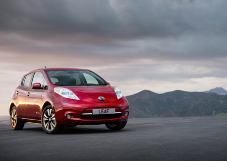 El futuro luce muy eléctrico y lleno de crossovers, para no desentonar Nissan ya planea una nueva variante del Leaf