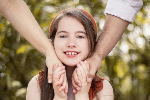 Las siete cosas que hacen los padres de niños con alta inteligencia emocional, según una experta en crianza que ha estudiado a más de 200 niños