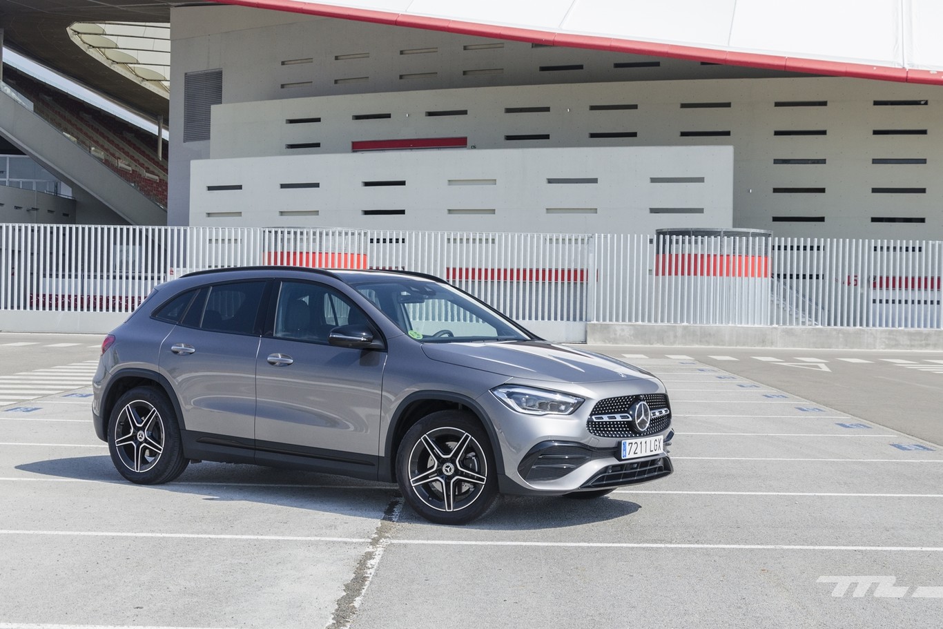 Probamos el Mercedes-Benz GLA: ahora menos Clase A y más GLC, con inteligencia artificial y hasta 421 CV