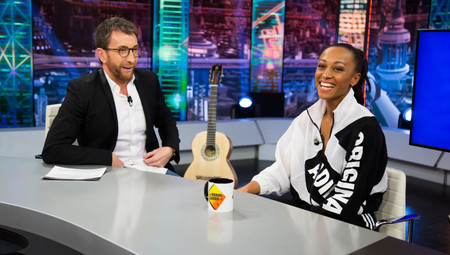 La cerveza no es buena para tus músculos: Ana Peleteiro lo dijo bromeando en El Hormiguero, no te lo tomes en serio