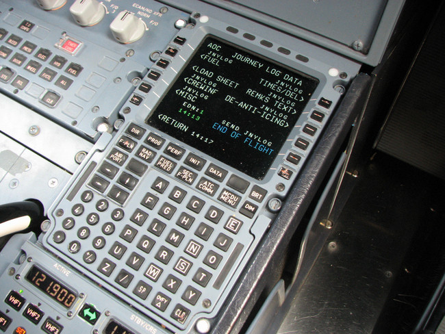 Los robots que pilotaban (y pilotan) aviones