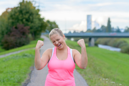 Tres maneras diferentes de perder grasa (y ninguna es cardio ni dieta)