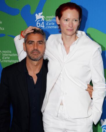 George Clooney es pequeñajo
