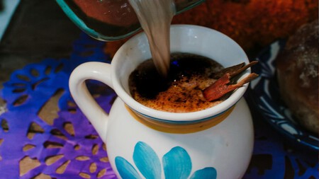 Cómo hacer un panqué de plátano con miel con la receta y consejos de la chef Zahie Téllez: lleva un ingrediente especial