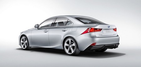 Lexus IS 300h trasera