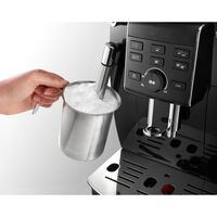 Carrefour tiene esta cafetera superautomática con molinillo integrado muy rebajada para hacer café de barista en casa 