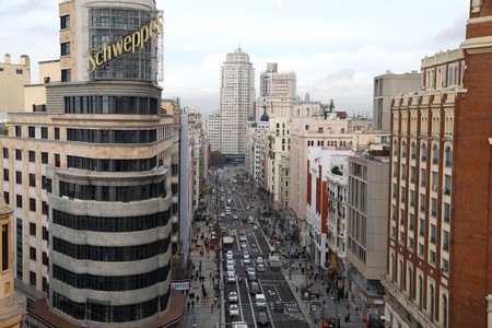 La Gran Vía de Madrid estrena imagen y apetece más pasear por ella