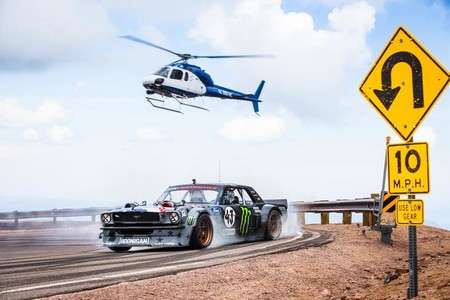 Climbkana, o cuando Ken Block y su Hoonicorn de 1.400 CV se enfrentan a Pikes Peak