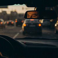 Dos días y medio al año perdidos en el coche en un atasco: Valencia gana a Madrid en el ránking de ciudades más congestionadas del mundo