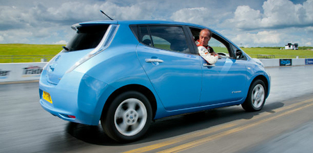 Nissan desafiará el Récord Mundial de velocidad marcha atrás con un Leaf