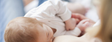 Calostro: por qué es importante que tu bebé se beneficie de este oro líquido