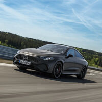 El sedán más pequeño de Mercedes-Benz ahora es tan rápido como un Bugatti Veyron: así es el AMG CLA 45