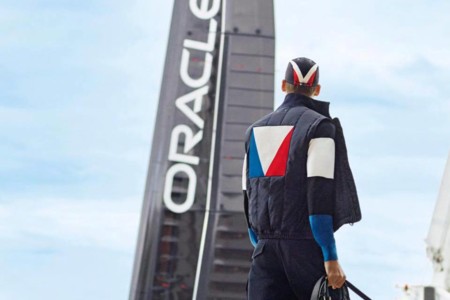 Louis Vuitton celebra el 33 aniversario de la LV America's Cup World con una colección en edición limitada la mar de marinera