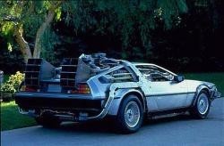 El DeLorean transformado en una máquina del tiempo