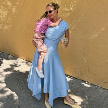 Siete vestidos frescos de Zara, Mango y El Corte Inglés que solucionan el verano con unas sandalias cómodas o alpargatas