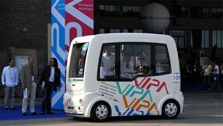 Ligier prueba su primer vehículo autónomo, el Ligier VIPA, un "ascensor horizontal"